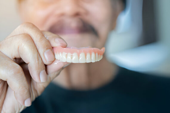 Exploring the Benefits of Dentures with Rowan Family Dentistry in Mississippi_FI